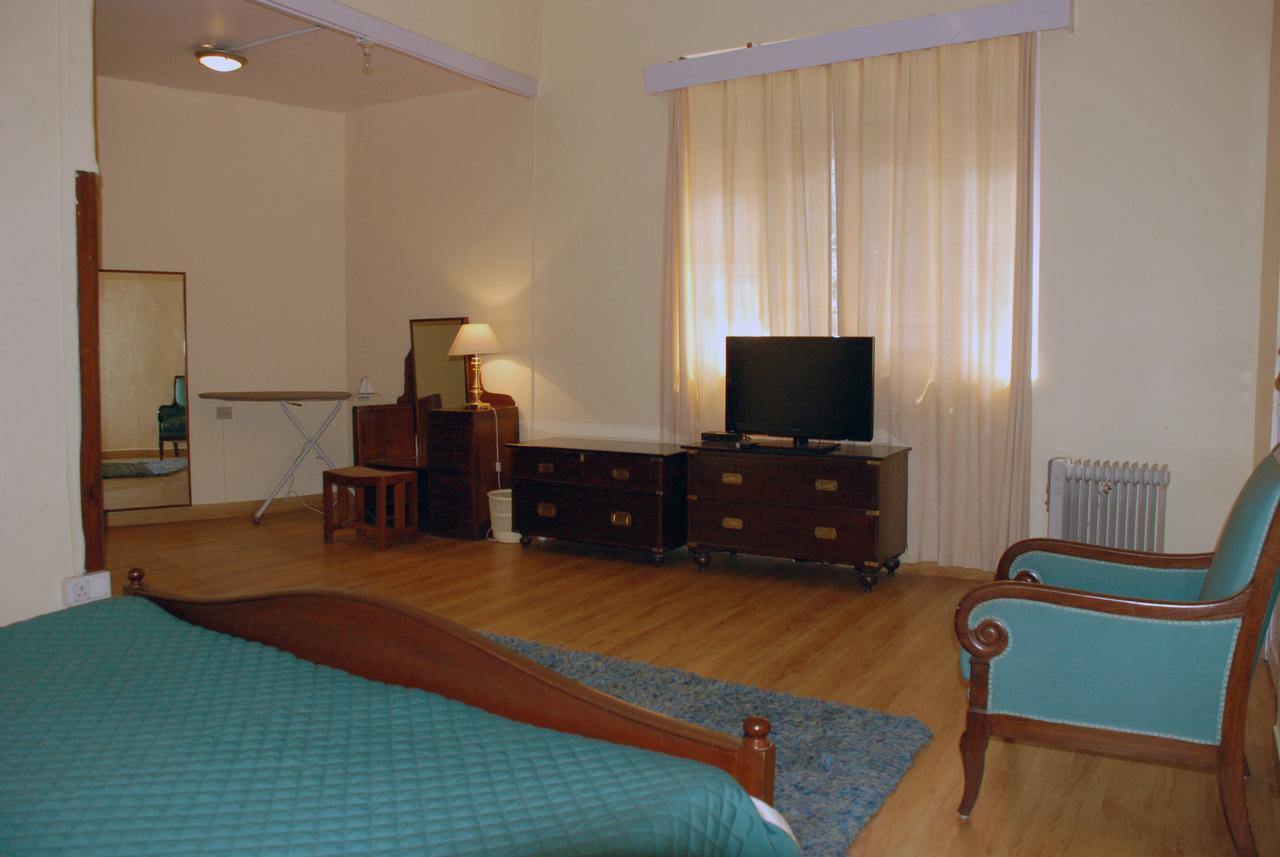 Alasia Hotel Kasauli Exterior photo