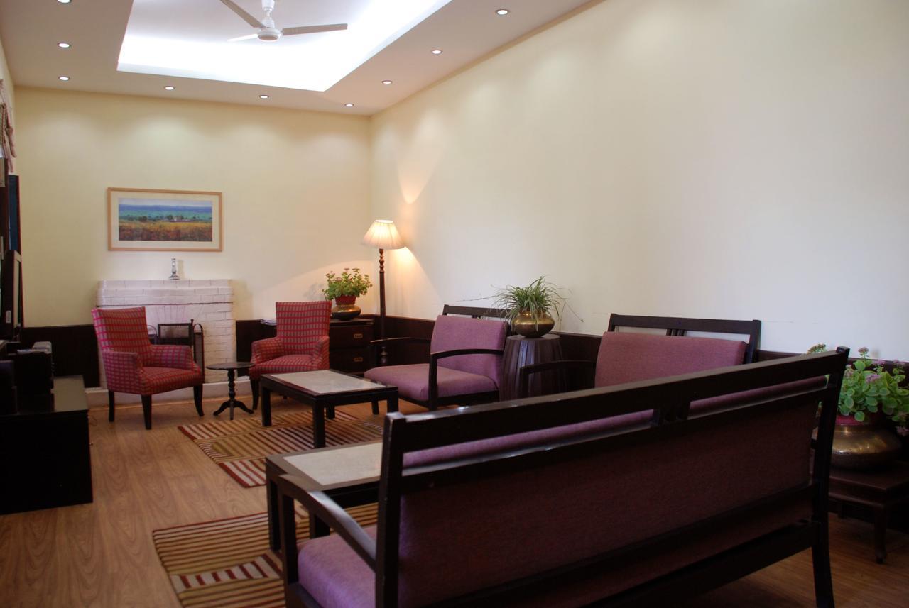 Alasia Hotel Kasauli Exterior photo